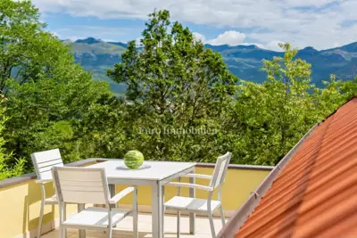 Haus 200 m², Grobnik - ruhige Lage in der Natur - 2