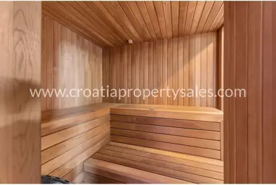 Villa 530 m², Šibenik - quiet location by the beach - 11