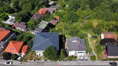 Haus 969 m², Pantovčak, Hof und neues Dach - 5