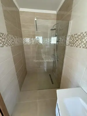 Kamena prizemnica 134 m², Vrsi - bazen i uređeno dvorište - 11