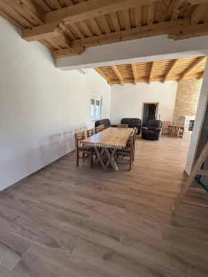 Kamena prizemnica 134 m², Vrsi - bazen i uređeno dvorište - 21