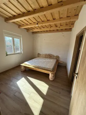 Kamena prizemnica 134 m², Vrsi - bazen i uređeno dvorište - 13