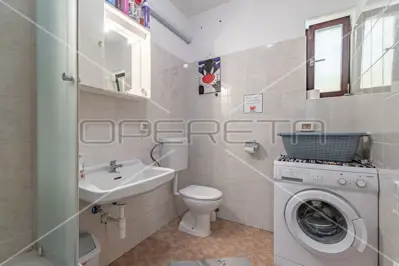 House 380 m², Pula Veli vrh, pool and 5 apartments - 16