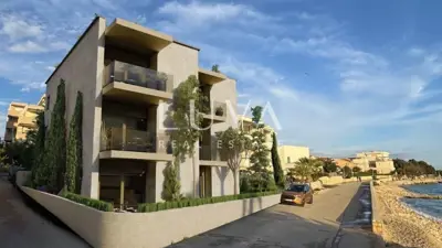 Pag, Mandre, luxuriöses Penthouse in erster Meereslinie, Nettonutzfläche 119,78 m², Wohnung - 2