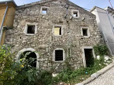 Bakar, old property for complete renovation - 5