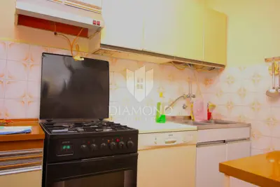 Imanje 340 m², Pićan - dvije kamene kuće i zemljište 3.200 m² - 8