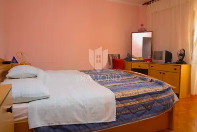 Imanje 340 m², Pićan - dvije kamene kuće i zemljište 3.200 m² - 11