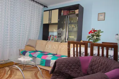 Imanje 340 m², Pićan - dvije kamene kuće i zemljište 3.200 m² - 12