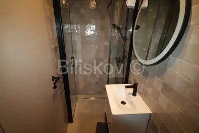 Haus 427 m², Seget Donji - Meerblick und 3 Wohnungen - 13
