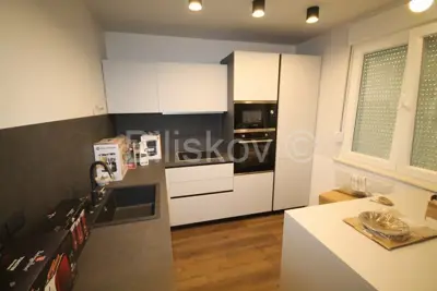 Haus 427 m², Seget Donji - Meerblick und 3 Wohnungen - 8