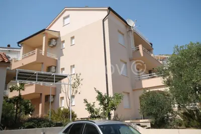Haus 427 m², Seget Donji - Meerblick und 3 Wohnungen - 3