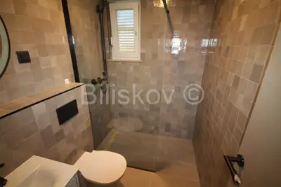 Haus 427 m², Seget Donji - Meerblick und 3 Wohnungen - 16