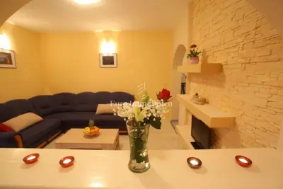 Apartmanska kuća sa sedam apartmana, blizina plaže! - 6