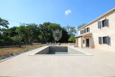 Kamena kuća 170 m², Barban - bazen i 4 spavaće sobe - 9