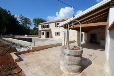 Kamena kuća 170 m², Barban - bazen i 4 spavaće sobe - 6