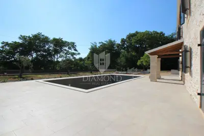 Kamena kuća 170 m², Barban - bazen i 4 spavaće sobe - 10