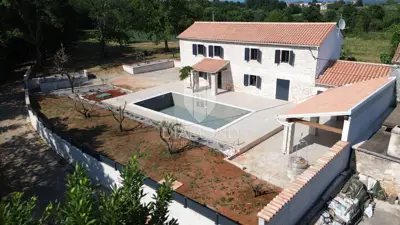 Kamena kuća 170 m², Barban - bazen i 4 spavaće sobe - 14