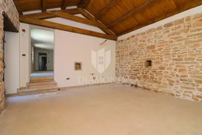 Kamena kuća 170 m², Barban - bazen i 4 spavaće sobe - 21
