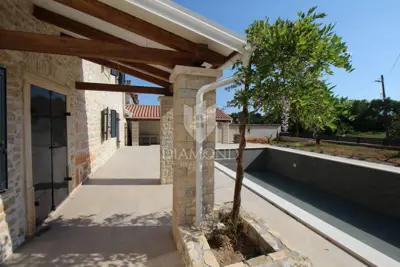 Kamena kuća 170 m², Barban - bazen i 4 spavaće sobe - 11