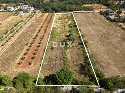 Građevinsko zemljište, Vodnjan - struja i voda, pravilnog oblika - 2