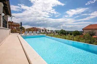 Haus zum Kauf in Sveti Lovreč, 355 m² - 7