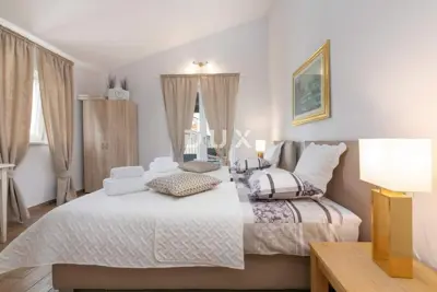 Haus zum Kauf in Sveti Lovreč, 355 m² - 19