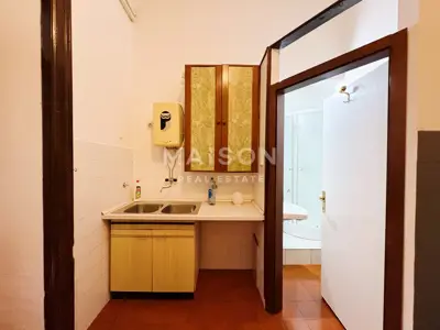 Apartment in Rijeka, Centar, 2 balconies and investment potential - 11