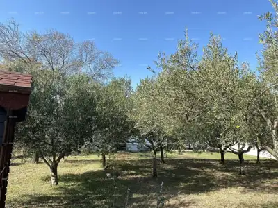 Građevinsko zemljište 500 m², Pomer - 100 m od mora - 2
