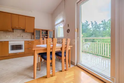 Oboj, trosoban stan 72 m² u zgradi bez lifta - 2