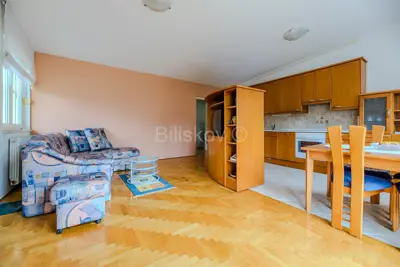 Oboj, trosoban stan 72 m² u zgradi bez lifta - 3