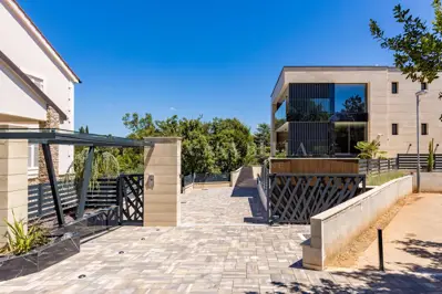 Apartment 120 m², Malinska on the island of Krk, 150 m from the sea - 11