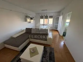 Stan 46 m², Travno - terasa 18 m² i lift - 2