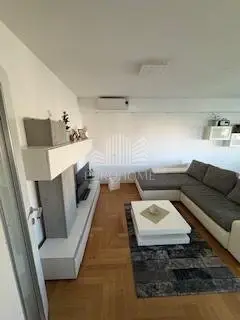 Wohnung 46 m², Travno - Terrasse 18 m² und Aufzug
