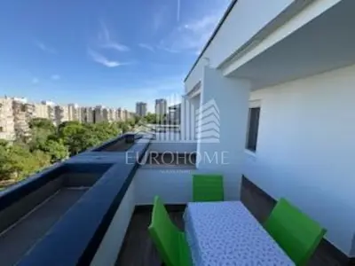 Stan 46 m², Travno - terasa 18 m² i lift - 18