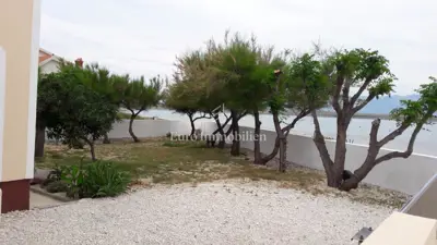 Vir, apartmanska kuća prvi red do mora - 3
