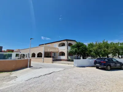 Vir, apartmanska kuća prvi red do mora - 5