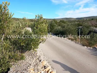 Building plot 1,799 m², Otok Brač - quiet location - 7
