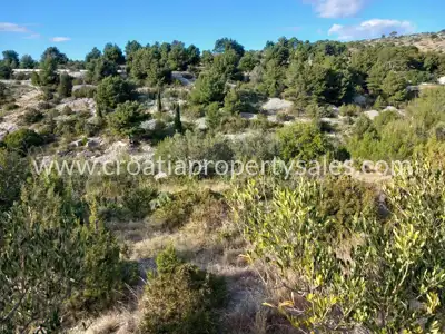 Building plot 1,799 m², Otok Brač - quiet location - 6