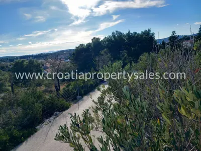 Building plot 1,799 m², Otok Brač - quiet location - 8