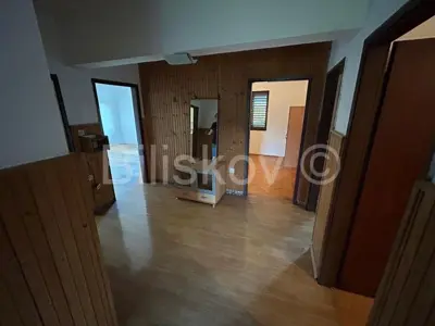 House 296 m², Prisoje - legalized family house - 9
