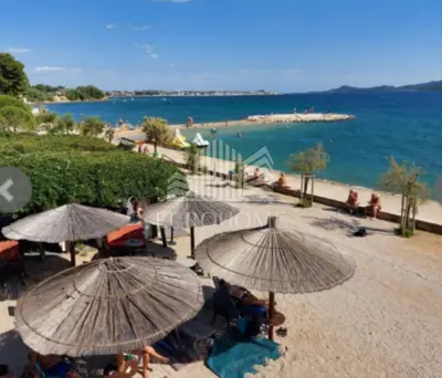 Kamp 1.366 m², Sveti Filip i Jakov uz more i plažu
