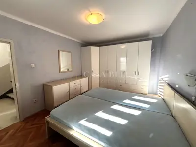 Kamena kuća u Crikvenici, 80 m od mora i krovna terasa - 8