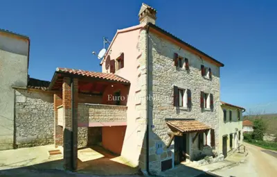 Kamena kuća u Višnjanu, 2 spavaće sobe i balkon 12 m²