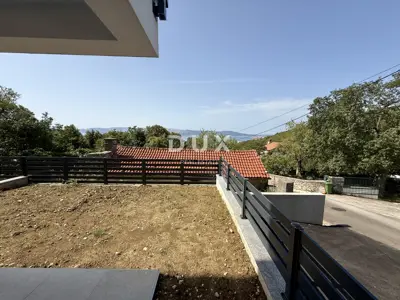Novi Vinodolski, Povile, 2-bedroom apartment, 54 m², new build, yard