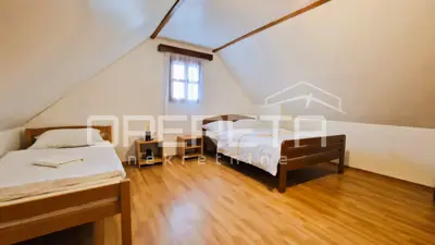 Immobilie im Herzen von Lika, Pool, Jacuzzi, Sauna, Aussicht, Gospić, 290 m² - 6