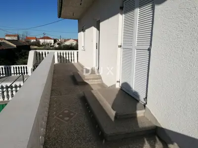 House 185 m², Zemunik Donji - two residential floors - 7