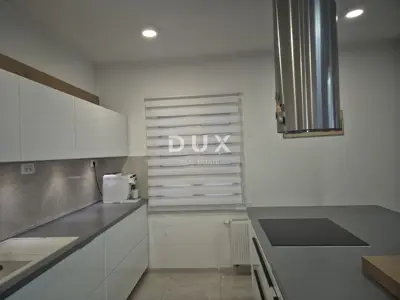 House 185 m², Zemunik Donji - two residential floors - 11