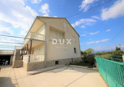 House 185 m², Zemunik Donji - two residential floors - 2