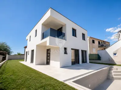 Haus zum Kauf in Rovinj, 198,2 m² - 4