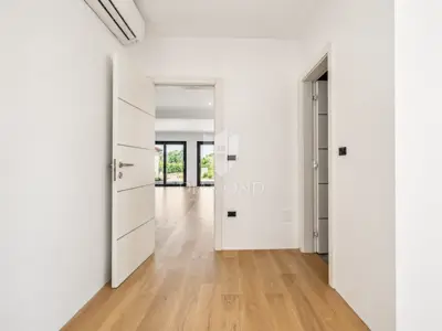 Haus zum Kauf in Rovinj, 198,2 m² - 18
